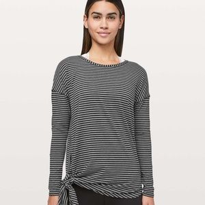 Lululemon To The Point Long Sleeve Size 6 Striped